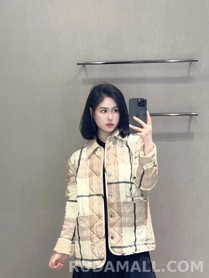 버버리 버버리 버치우드 체크 퀼팅 패딩 상세 이미지