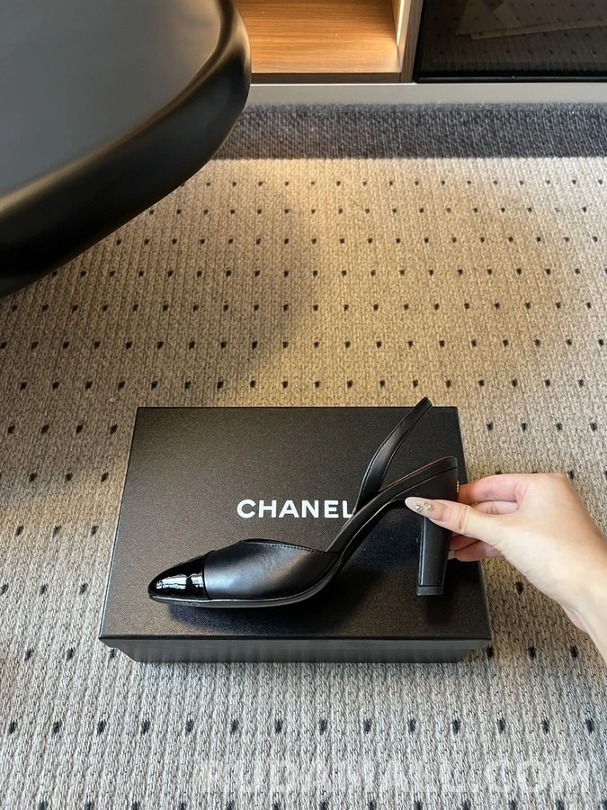 샤넬 샤넬 더블 C 캡토 슬링백 힐 상세 이미지