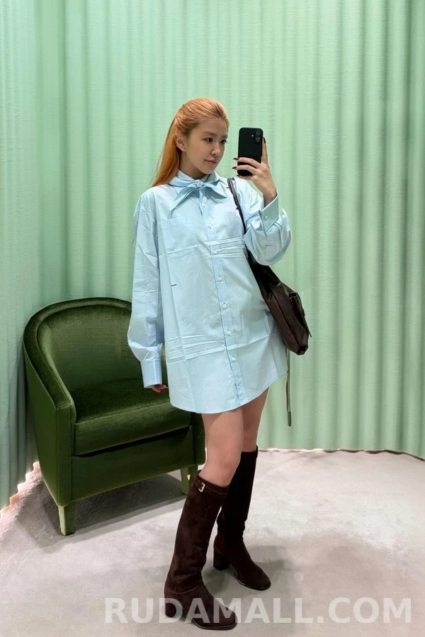 프라다 프라다 타이넥 자수 로고 셔츠 상세 이미지