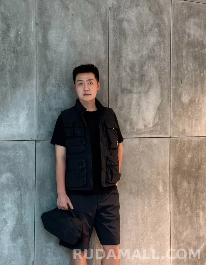 몽클레어 몽클레어 멀티포켓 워크웨어 패딩 베스트 상세 이미지