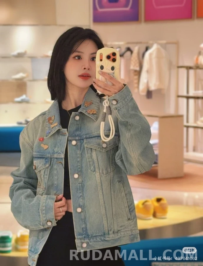 루이비통 루이비통 와펜 장식 워시드 데님 자켓 상세 이미지