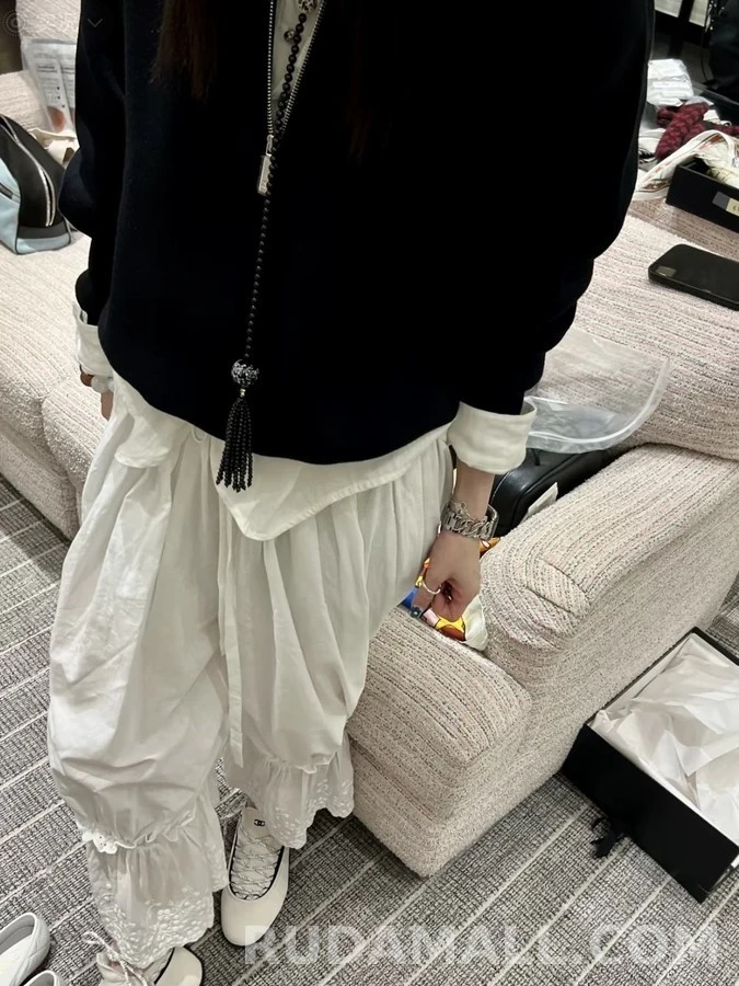 샤넬 샤넬 로고 하프집업 니트 상세 이미지