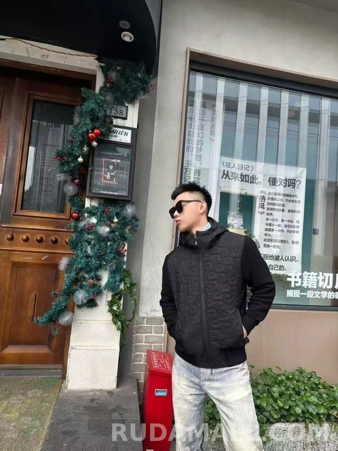 디올 디올 오블리크 퀼팅 니트 후드 자켓 상세 이미지