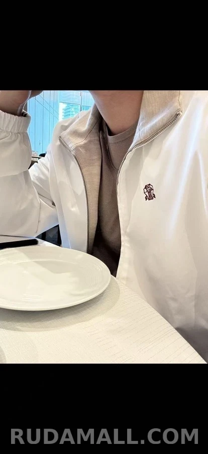 브루넬로 쿠치넬리 브루넬로 쿠치넬리 로고 자수 리버시블 나일론 자켓 상세 이미지
