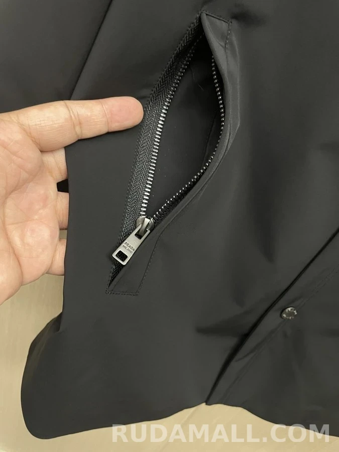 프라다 프라다 경량 패딩 셔츠 상세 이미지