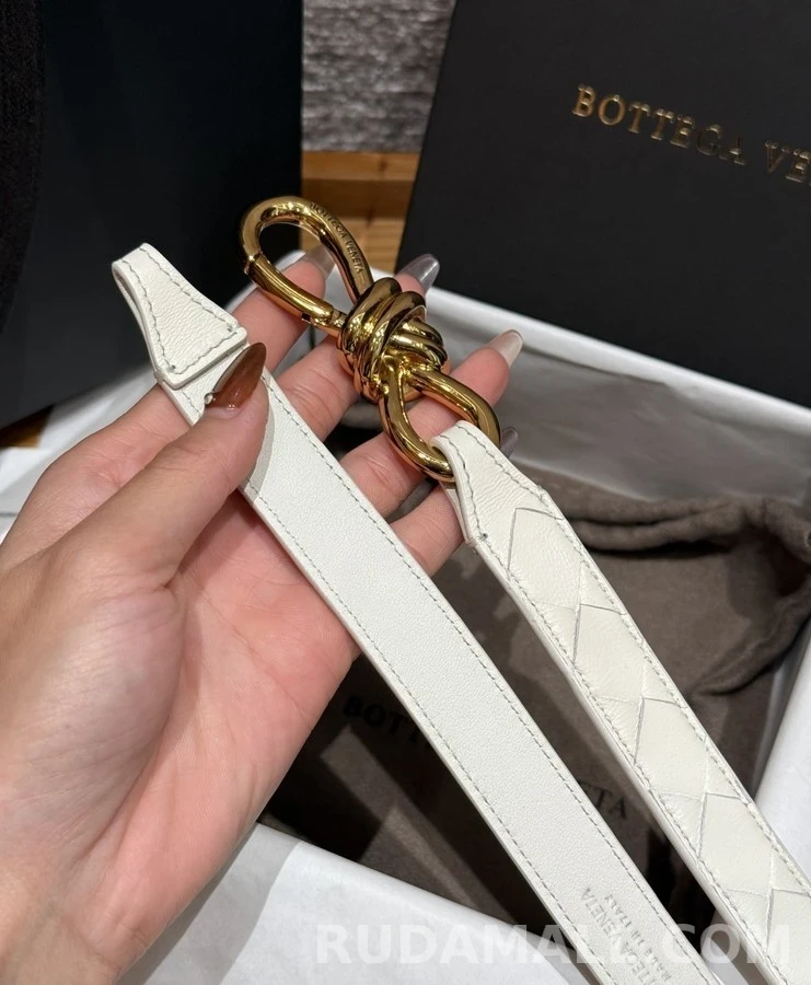 보테가베네타 보테가 베네타 매듭 인트레치아 벨트 상세 이미지