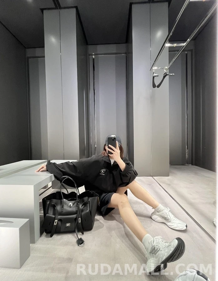 발렌시아가 발렌시아가 람보르기니 자수 자켓 상세 이미지