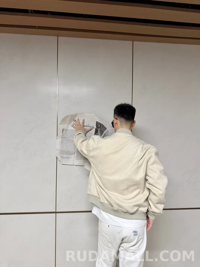 루이비통 루이비통 자수 로고 플라이트 재킷 상세 이미지