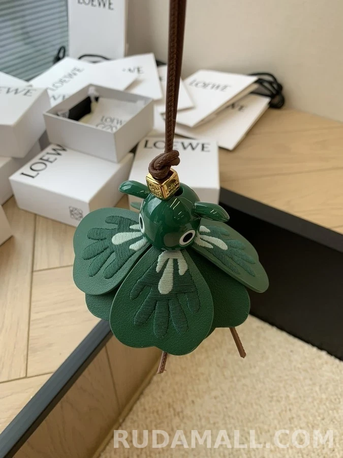 로에베 로에베 플라워 엘프 키링 상세 이미지