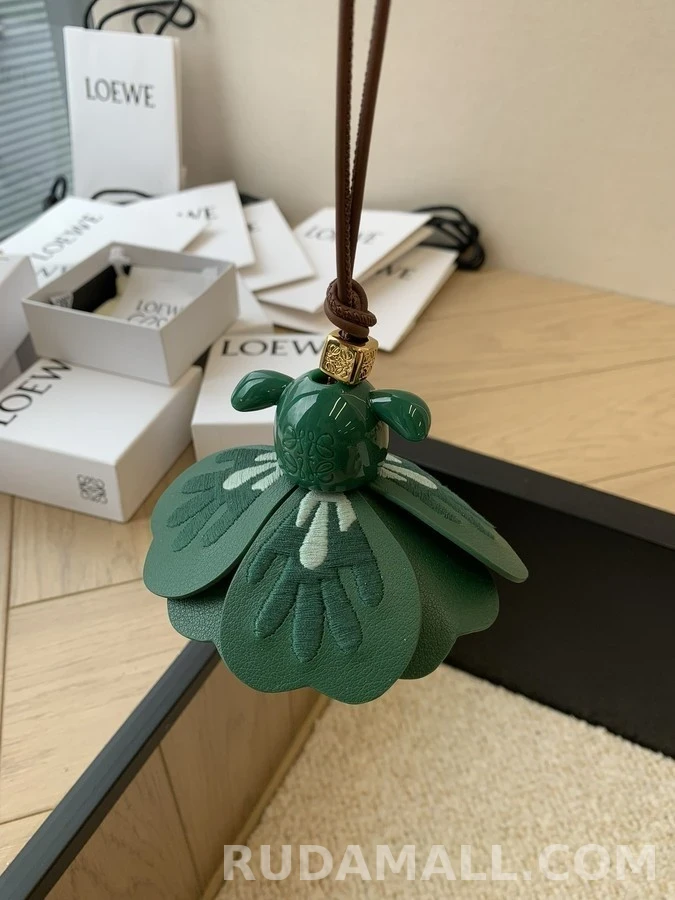 로에베 로에베 플라워 엘프 키링 상세 이미지