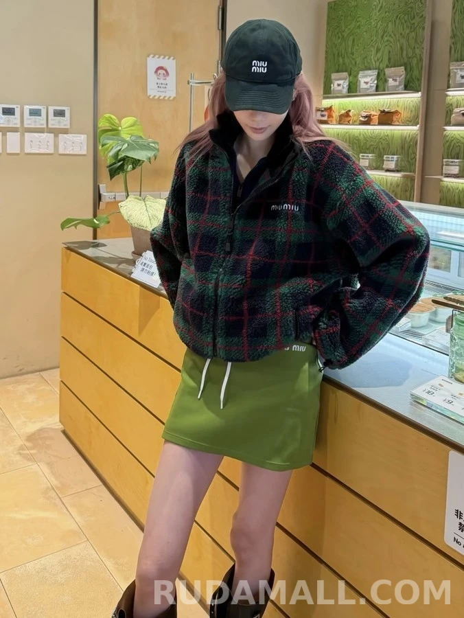 미우미우 미우미우 로고 플래드 플리스 자켓 상세 이미지