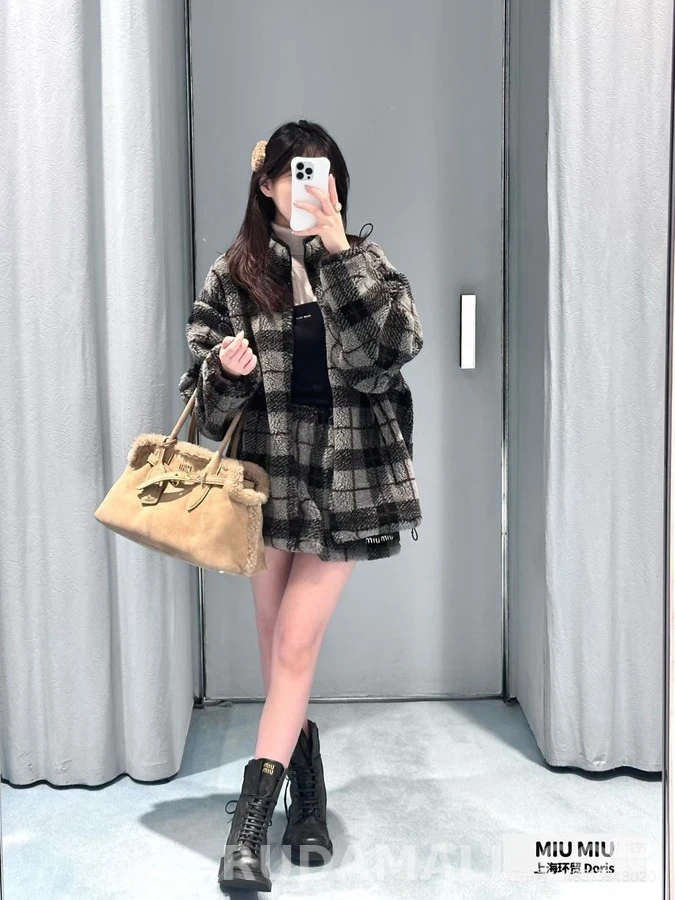 미우미우 미우미우 격자무늬 플리스 스탠드넥 자켓 상세 이미지