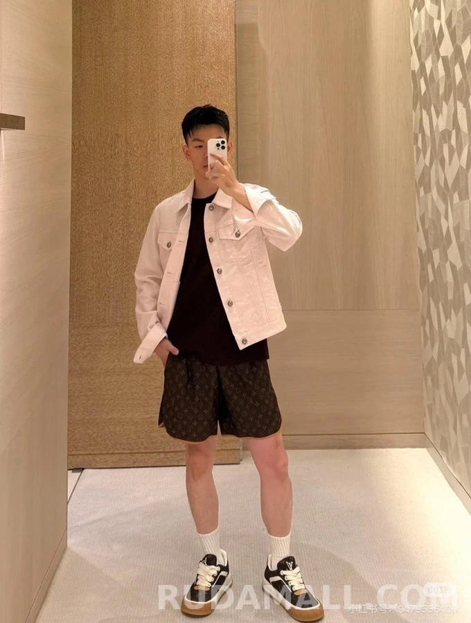 루이비통 루이비통 연핑크 모노그램 자켓 상세 이미지