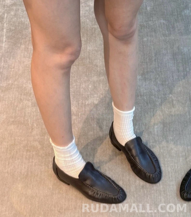 더로우 더로우 주름 가죽 로퍼 상세 이미지