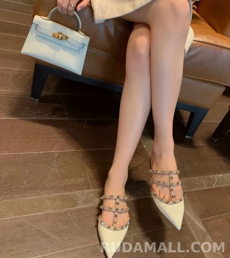 발렌티노 발렌티노 스터드 뾰족코 뮬 힐 상세 이미지