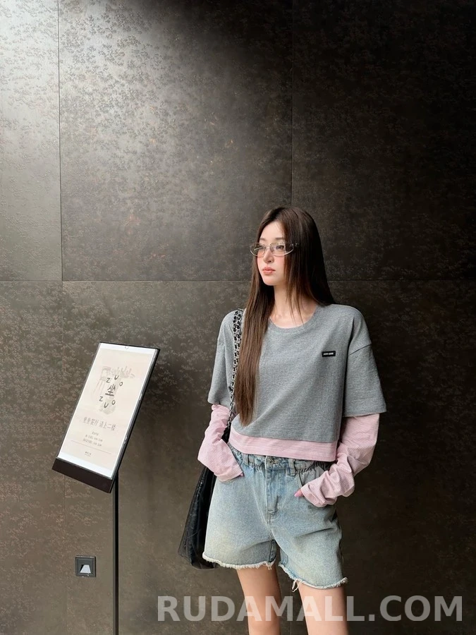 미우미우 미우미우 로고 배색 레이어드 긴팔 티셔츠 상세 이미지