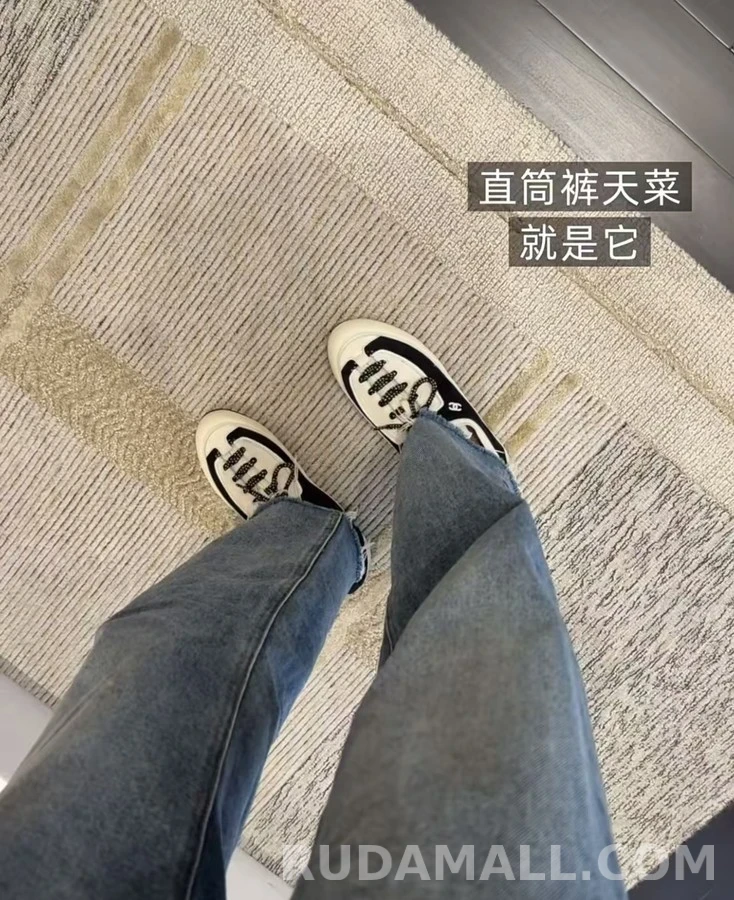 샤넬 샤넬 배색 덕트레이너 스니커즈 상세 이미지