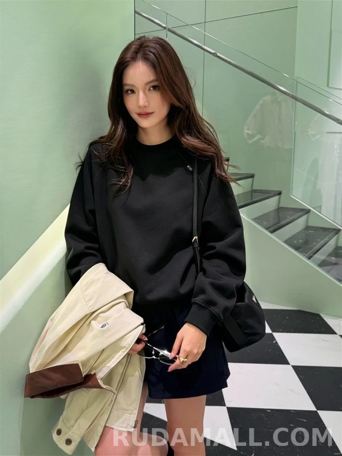 프라다 프라다 라벨 라글란 긴팔 티셔츠 상세 이미지
