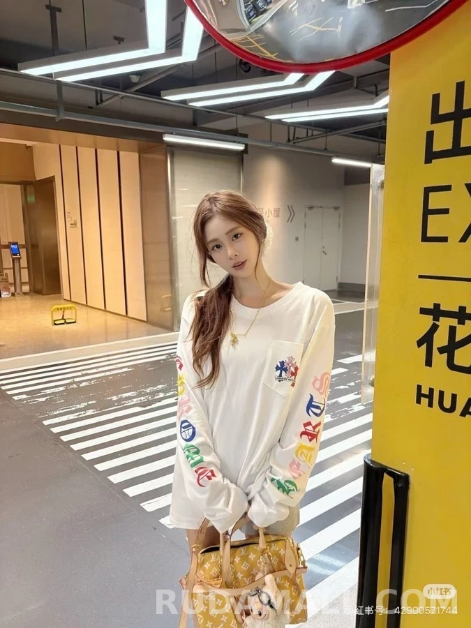 크롬하츠 크롬하츠 컬러풀 크로스 포켓 긴팔 티셔츠 상세 이미지