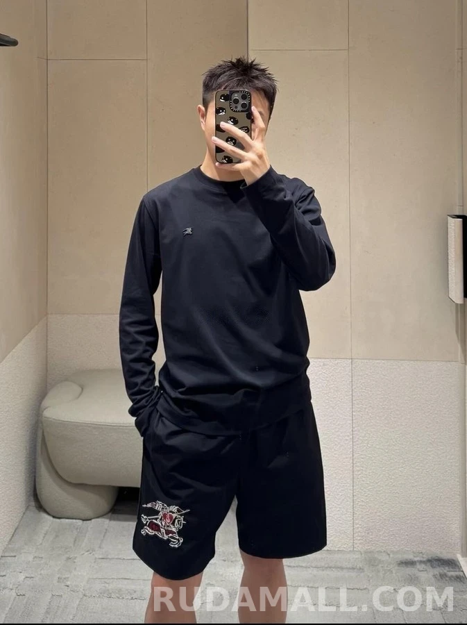 버버리 버버리 기사 로고 긴팔 티셔츠 상세 이미지