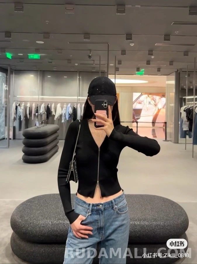 알렉산더 왕 알렉산더 왕 리브드 V넥 긴팔 가디건 상세 이미지