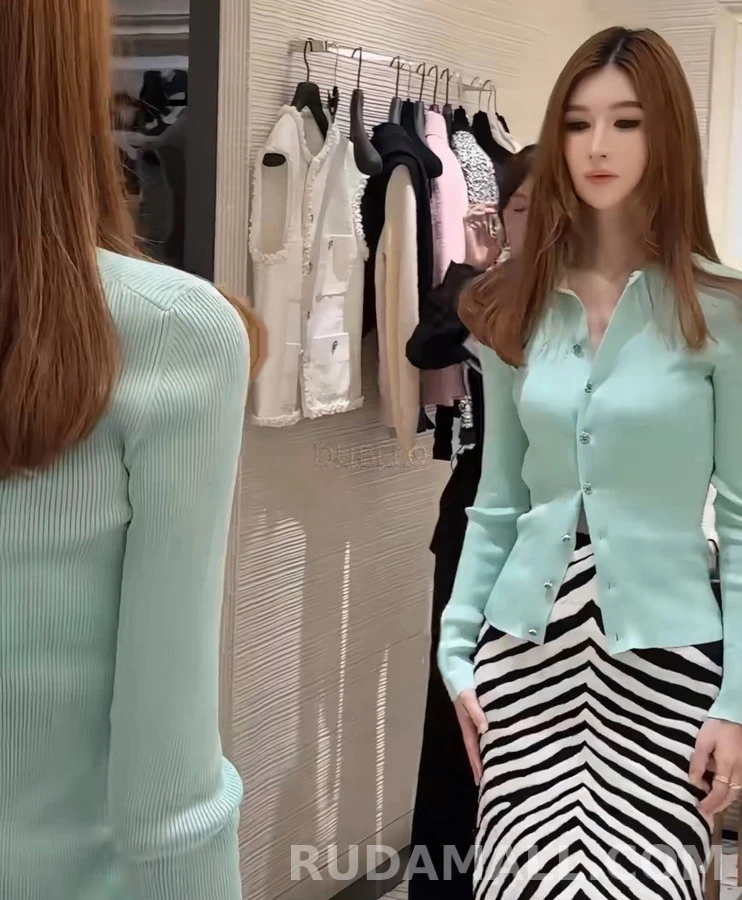 샤넬 샤넬 장식 버튼 리브드 가디건 상세 이미지