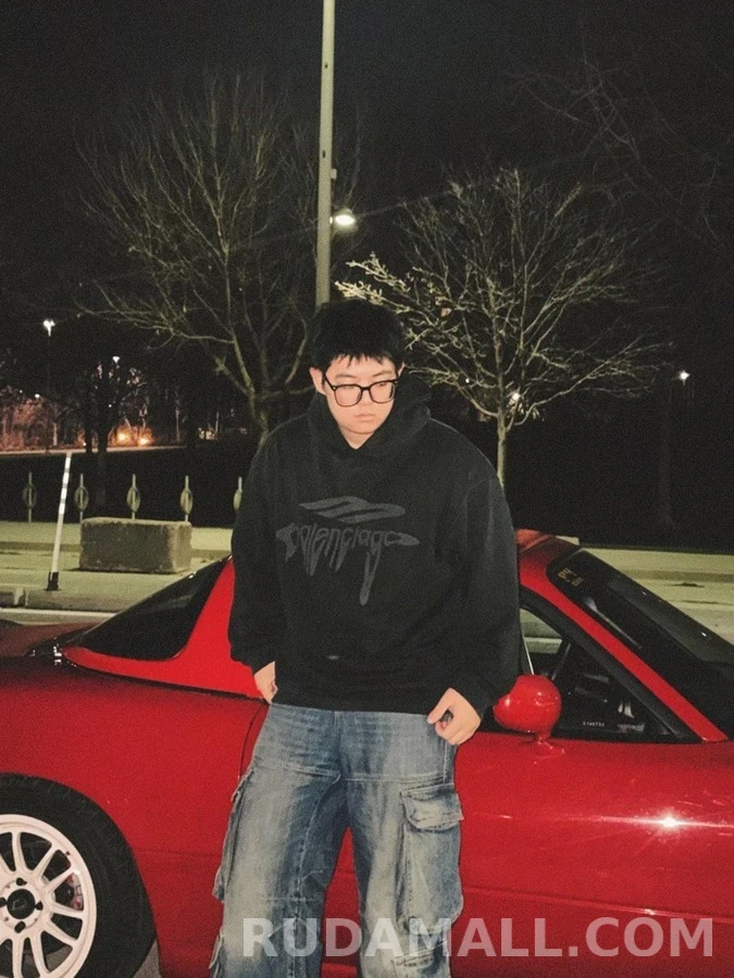 발렌시아가 발렌시아가 워싱 로고 후드티 상세 이미지