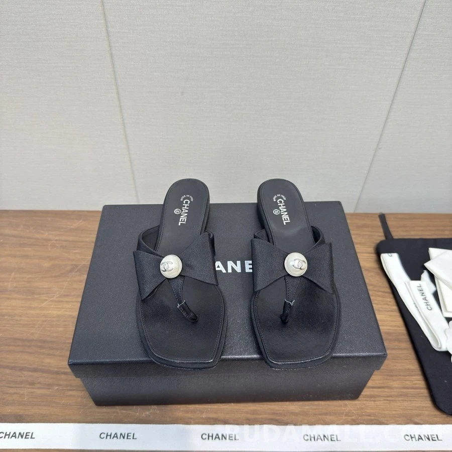 샤넬 샤넬 진주 로고 리본 샌들 상세 이미지