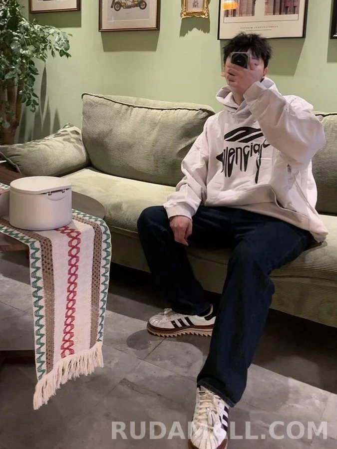 발렌시아가 발렌시아가 그래피티 로고 후드 상세 이미지