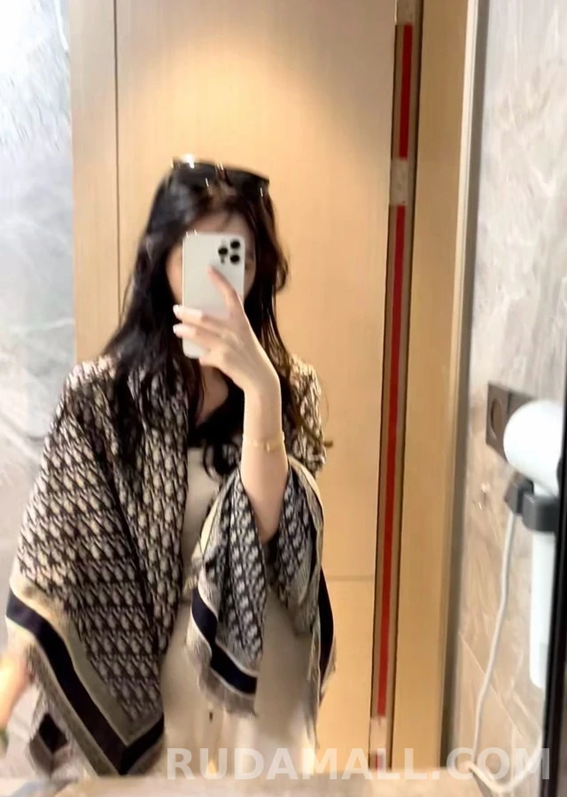 디올 디올 오블리크 자카드 스퀘어 머플러 상세 이미지