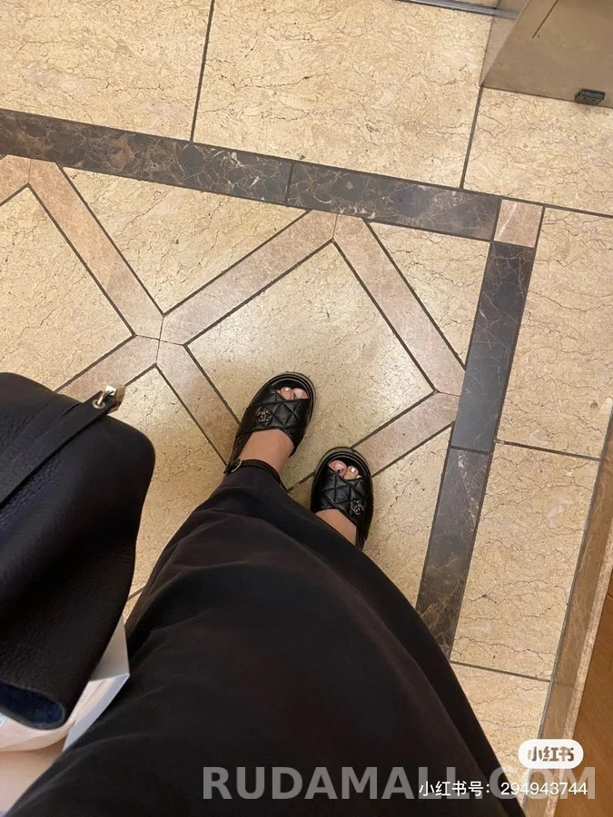 샤넬 샤넬 퀼팅 플랫폼 웨지 샌들 상세 이미지
