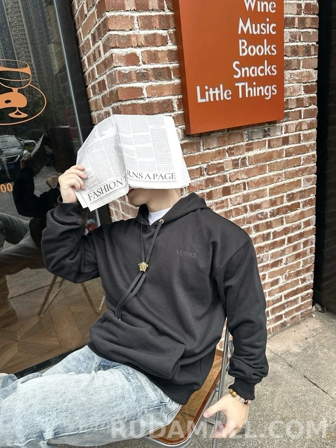 베르사체 베르사체 메두사 자수 로고 후드 맨투맨 상세 이미지