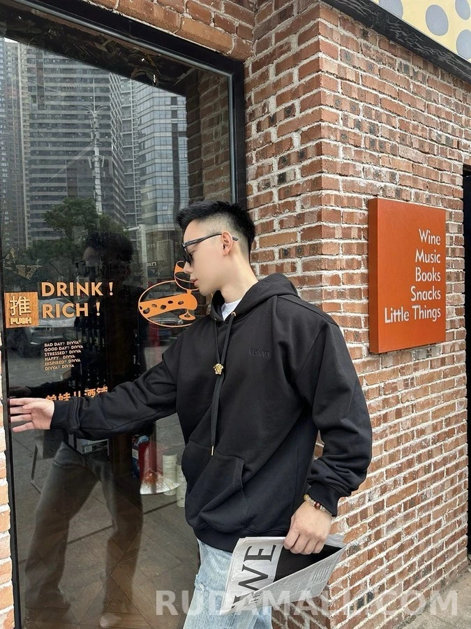 베르사체 베르사체 메두사 자수 로고 후드 맨투맨 상세 이미지