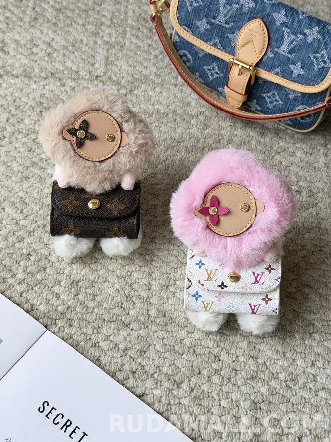 루이비통 루이비통 비비안 퍼 멀티 모노그램 키링 상세 이미지