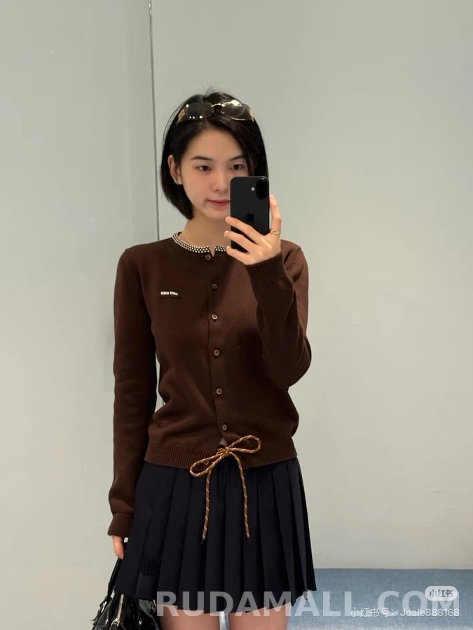 미우미우 미우미우 자수 펀칭 카라 니트 가디건 상세 이미지
