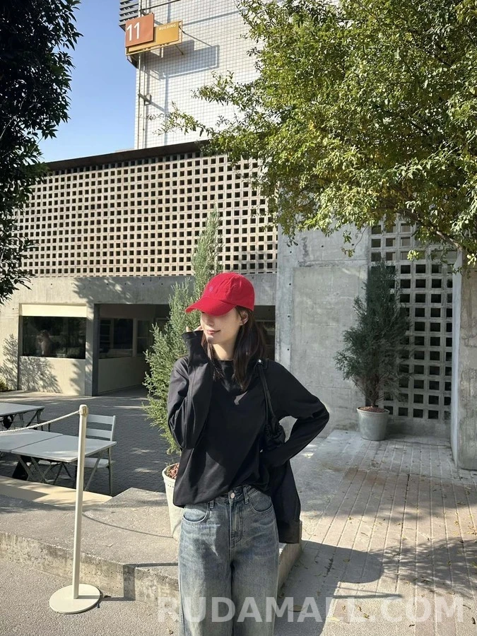 브루넬로 쿠치넬리 브루넬로 쿠치넬리 실크 광택 코튼 긴팔 티셔츠 상세 이미지