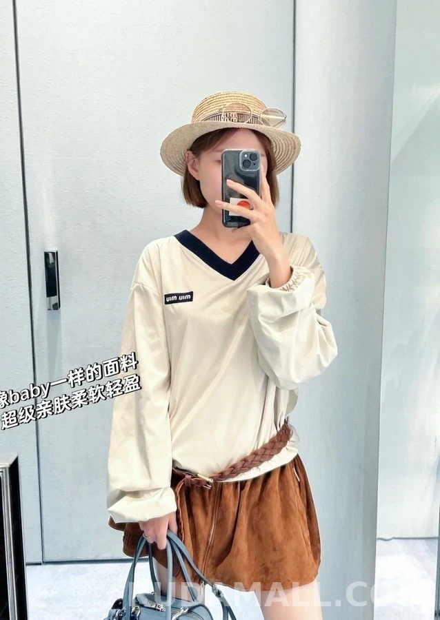 미우미우 미우미우 배색 V넥 나일론 긴팔 티셔츠 상세 이미지