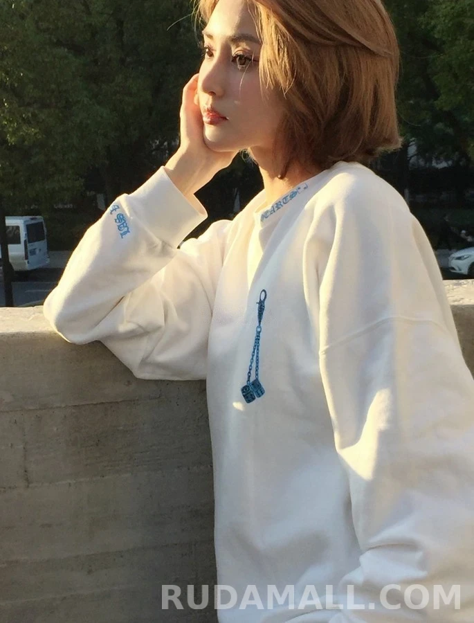 크롬하츠 크롬하츠 폰트 다이스 긴팔 티셔츠 상세 이미지