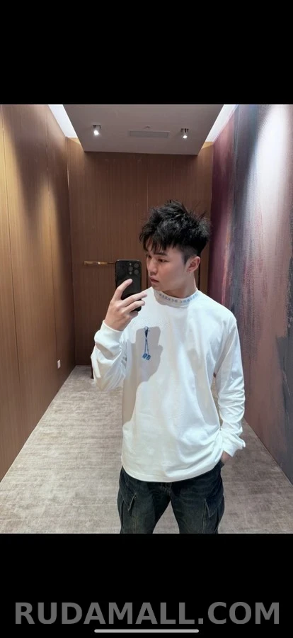 크롬하츠 크롬하츠 폰트 다이스 긴팔 티셔츠 상세 이미지