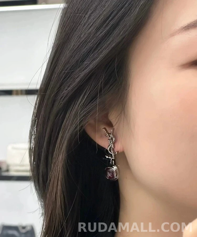 생로랑 세인트로랑 로고 스퀘어 귀걸이 상세 이미지