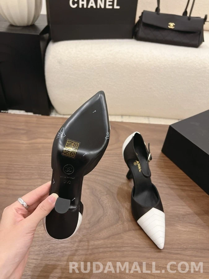 샤넬 샤넬 투톤 포인티드토 스트랩 펌프스 상세 이미지