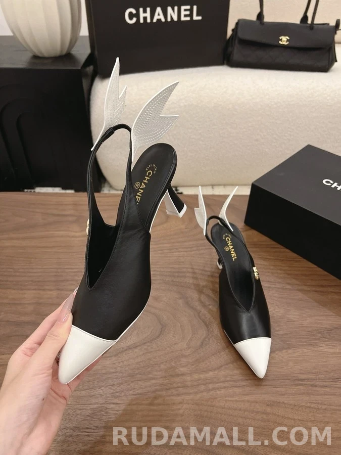 샤넬 샤넬 투톤 윙 디테일 슬링백 힐 상세 이미지