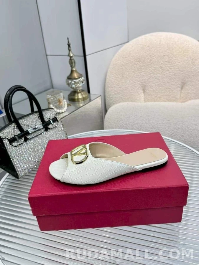 발렌티노 발렌티노 크록 엠보싱 메탈 로고 뮬 샌들 상세 이미지