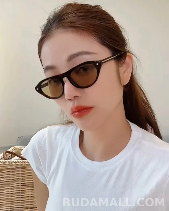 프라다 프라다 토터스셸 캣아이 선글라스 상세 이미지
