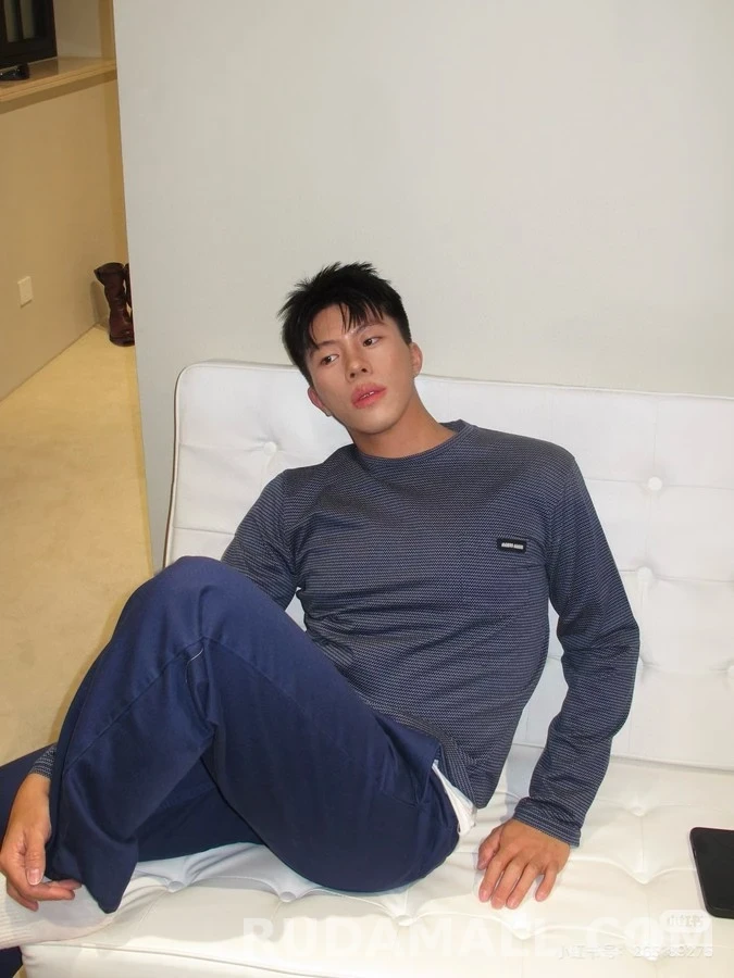 미우미우 미우미우 감색 자카드 긴팔 티셔츠 상세 이미지