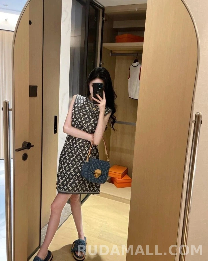 루이비통 루이비통 모노그램 패디드 슬라이드 샌들 상세 이미지