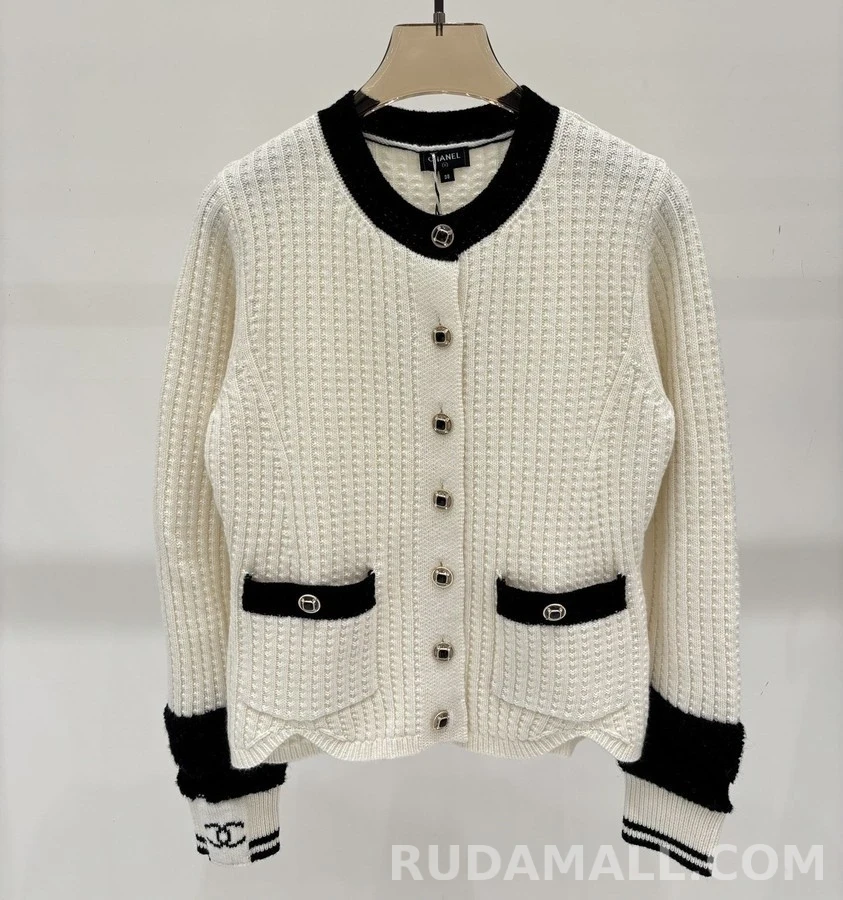 샤넬 샤넬 배색 로고 가디건 상세 이미지