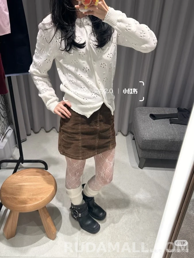 미우미우 미우미우 펀칭 니트 가디건 상세 이미지
