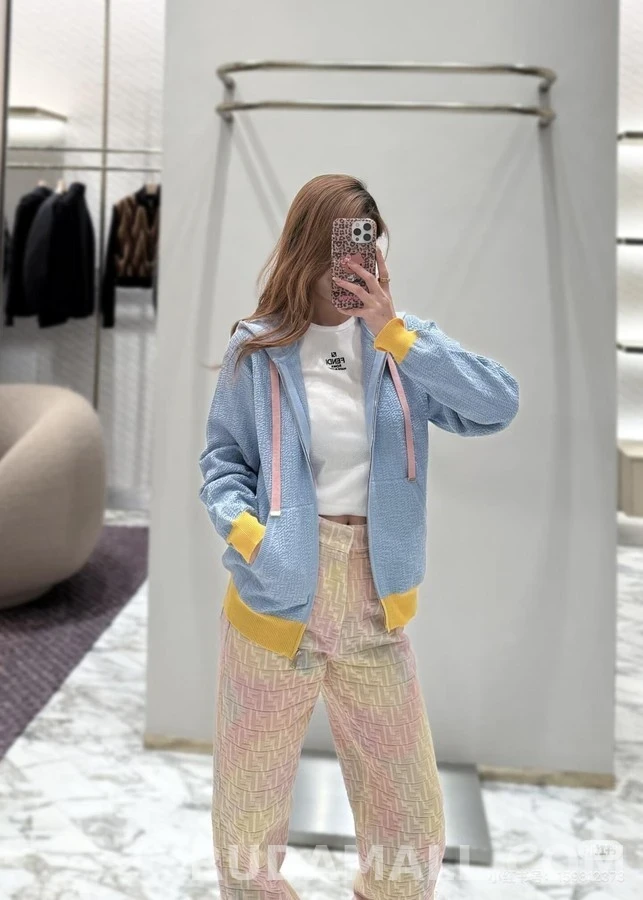 펜디 펜디 배색 니트 후드집업 상세 이미지