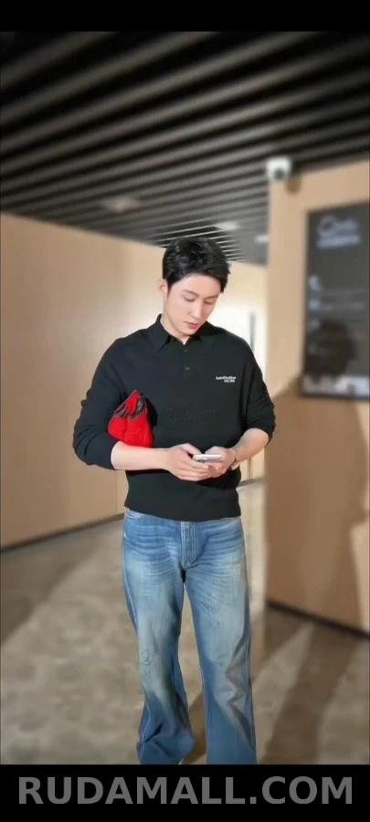 아크네 스튜디오 아크네 스튜디오 레터링 카라 니트 상세 이미지